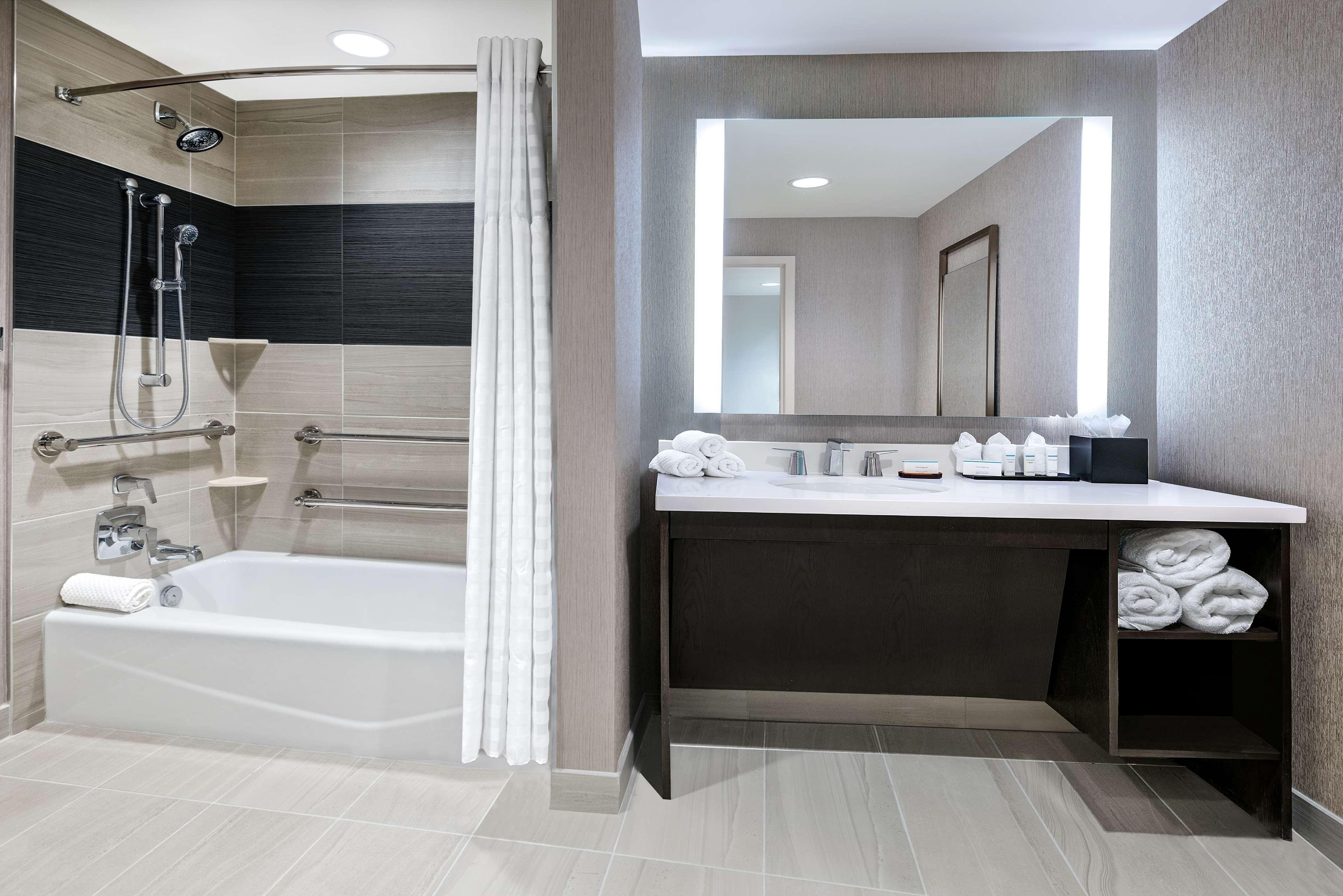 Embassy Suites By Hilton Houston West - Katy Addicks Kültér fotó
